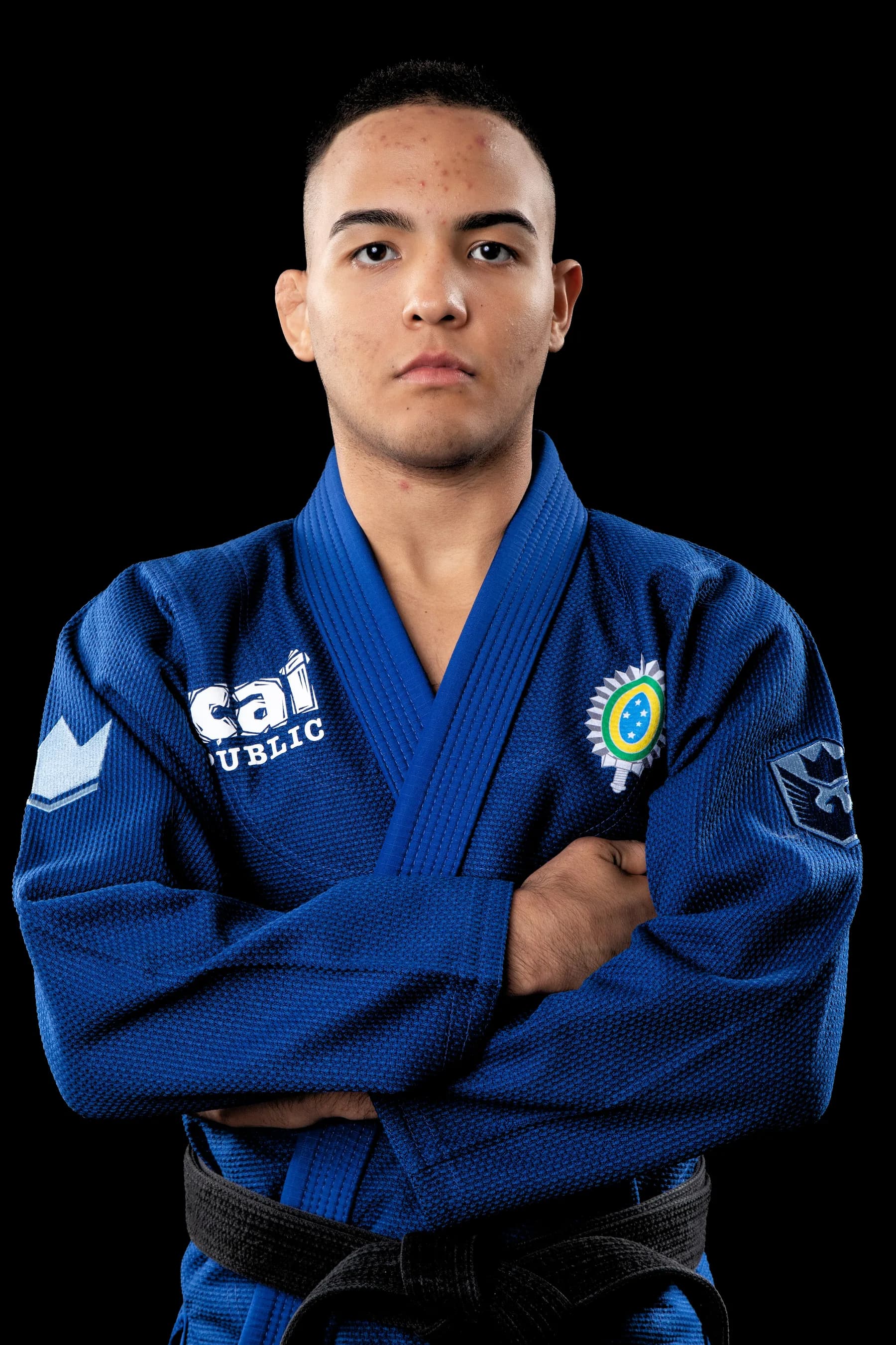 Diogo Reis de braços cruzados